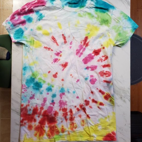 Handmade Tie Dye T-Shirt Size Medium - Picture 1 of 2